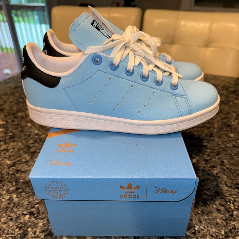 Adidas  Stan Smith J kids blue sneakers
